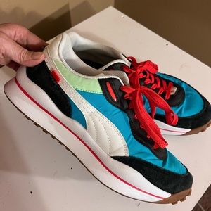 COPY - Men’s Puma. Size 10. Great condition!